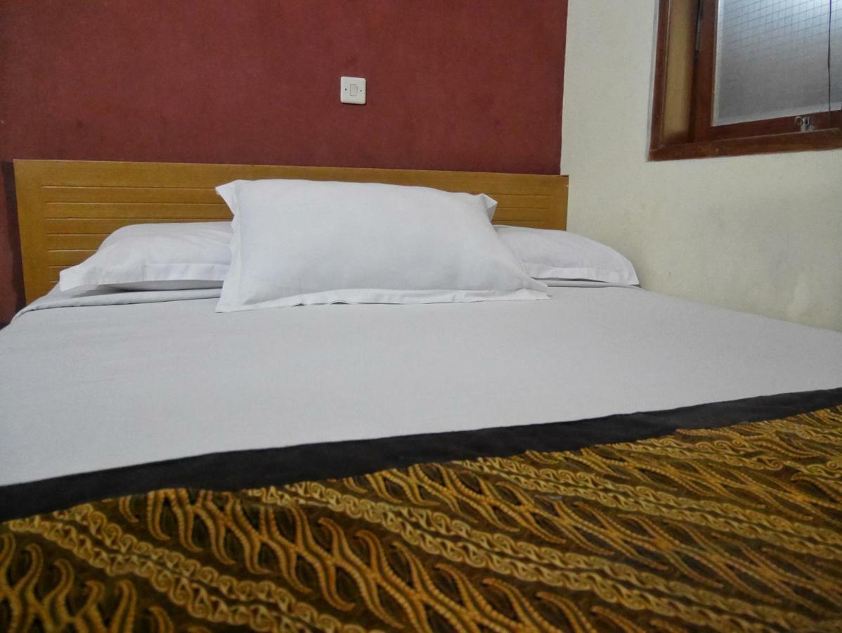 בנדונג Rumah Tawa Hotel Syariah מראה חיצוני תמונה